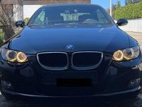 Gebraucht BMW 320 Cabriolet 177 PS (130 kW) 2009 Schwarz Cabrio