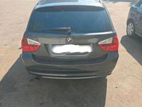 Gebraucht BMW 318 129 PS (94 kW) 2007 Grau Kombi