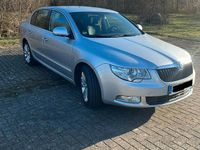 Gebraucht Skoda Superb 160 PS (117 kW) 2010 Grau Limousine