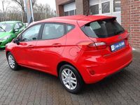 Gebraucht Ford Fiesta Trend 101 PS (74 kW) 2018 Rot Kleinwagen