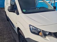 Gebraucht Peugeot Partner 99 PS (72 kW) 2018 Weiß Van / Kleinbus