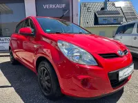 Gebraucht Hyundai i20 Edition 77 PS (56 kW) 2011 Electric red Kleinwagen