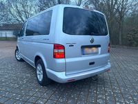Gebraucht VW T5 131 PS (96 kW) 2007 Grau Van