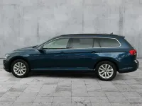 Gebraucht VW Passat Business 150 PS (110 kW) 2023 Blau Kombi