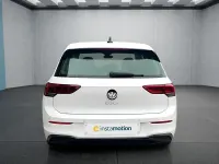 Gebraucht VW Golf VIII 131 PS (96 kW) 2023 Weiß Kleinwagen