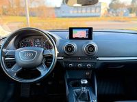 Gebraucht Audi A3 Attraction 110 PS (80 kW) 2014 Blau Limousine