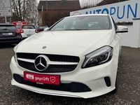 Gebraucht Mercedes A180 109 PS (80 kW) 2017 Weiß Limousine