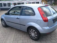 Gebraucht Ford Fiesta 80 PS (58 kW) 2005 Blau Kleinwagen