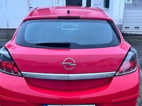 Gebraucht Opel Astra 115 PS (84 kW) 2006 Rot Limousine
