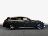 Usata Mercedes E300 Premium Plus 313 CV (230 kW) 2025 Grigio Station wagon