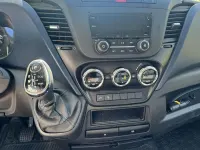 Gebraucht Iveco Daily 136 PS (100 kW) 2018 Weiß Van / Kleinbus