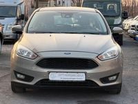 Gebraucht Ford Focus Business Edition 125 PS (91 kW) 2015 Grau Limousine