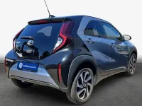 Gebraucht Toyota Aygo X Basis 72 PS (52 kW) 2025 Celestite grey metallic / night sky black SUV
