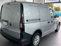 Gebraucht VW Caddy 102 PS (75 kW) 2023 Silber Van / Kleinbus