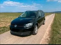 Gebraucht VW Touran 105 PS (77 kW) 2011 Schwarz Van / Kleinbus