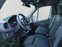 Gebraucht Mercedes E-Sprinter 62 kW (85 PS) 2024 Arktikweiß Van