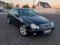 Gebraucht Mercedes C180 143 PS (105 kW) 2005 Blau Coupé
