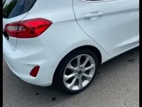Gebraucht Ford Fiesta Titanium 101 PS (74 kW) 2017 Weiß Kleinwagen