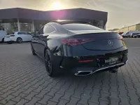 Gebraucht Mercedes 220 197 PS (144 kW) 2025 Lack obsidianschwarz (metallic) Coupé