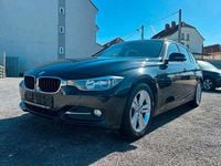 Gebraucht BMW 318 Sport Line 143 PS (105 kW) 2013 Schwarz Limousine