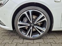 Gebraucht Opel Insignia Innovation 260 PS (191 kW) 2017 Abalone weiss Kombi