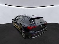 Gebraucht VW Golf Active 150 PS (110 kW) 2023 Schwarz Limousine
