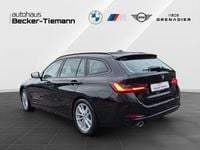 Gebraucht BMW 318 Efficient Dynamics 150 PS (110 kW) 2023 Schwarz ii Kombi