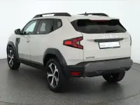 Neu Dacia Duster Journey 131 PS (96 kW) 2025 Zedergrünmet. SUV