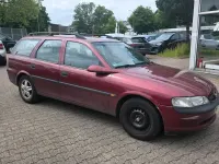 Gebraucht Opel Vectra 101 PS (74 kW) 1998 Violet Kombi