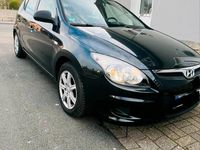 Gebraucht Hyundai i30 109 PS (80 kW) 2009 Schwarz Limousine