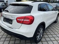 Gebraucht Mercedes GLA250 211 PS (155 kW) 2016 Weiß SUV