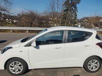 Gebraucht Hyundai i10 Classic 67 PS (49 kW) 2017 Weiß Kleinwagen