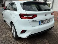 Używany Kia Ceed 101 KM (74 kW) 2021 Biały Hatchback
