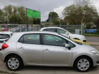 Gebraucht Toyota Auris Sol 132 PS (97 kW) 2007 Silver metallic Kleinwagen