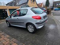 Gebraucht Peugeot 206 60 PS (44 kW) 1999 Silber Kleinwagen