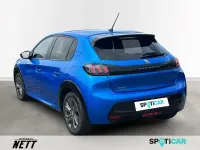 Gebraucht Peugeot e-208 Allure+ 100 kW (136 PS) 2024 Blau Kleinwagen