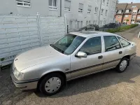Gebraucht Opel Vectra 116 PS (85 kW) 1991 Gold Kleinwagen