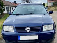 Gebraucht VW Bora Highline 105 PS (77 kW) 2000 Blau Limousine