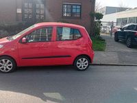 Gebraucht Hyundai i10 69 PS (50 kW) 2013 Rot Kleinwagen