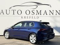 Gebraucht VW Golf VIII Active 116 PS (85 kW) 2021 Blau Limousine