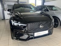 Neu Volvo XC60 Plus 398 PS (292 kW) 2025 Onyx black SUV