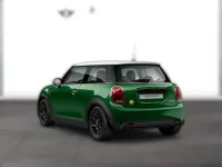 Gebraucht Mini Cooper SE Classic 135 kW (184 PS) 2022 Grün metallic Kleinwagen