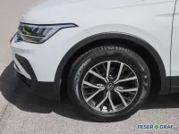 Gebraucht VW Tiguan Life 150 PS (110 kW) 2023 Pure white SUV