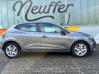 Neu Renault Clio V Evolution 91 PS (66 kW) 2025 Grau Limousine