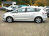 Gebraucht Ford S-MAX Titanium 150 PS (110 kW) 2020 Silber Van / Kleinbus