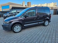 Gebraucht VW Caddy Beach 125 PS (91 kW) 2015 Schwarz Van / Kleinbus