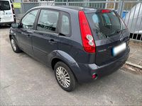 Gebraucht Ford Fiesta 69 PS (50 kW) 2008 Grau Kleinwagen