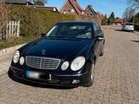Gebraucht Mercedes E240 177 PS (130 kW) 2002 Schwarz Limousine