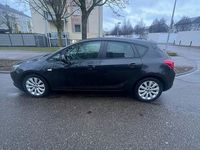Gebraucht Opel Astra Edition 120 PS (88 kW) 2014 Schwarz Limousine
