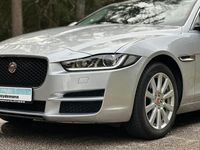 Gebraucht Jaguar XE Portfolio 179 PS (131 kW) 2016 Silber Limousine